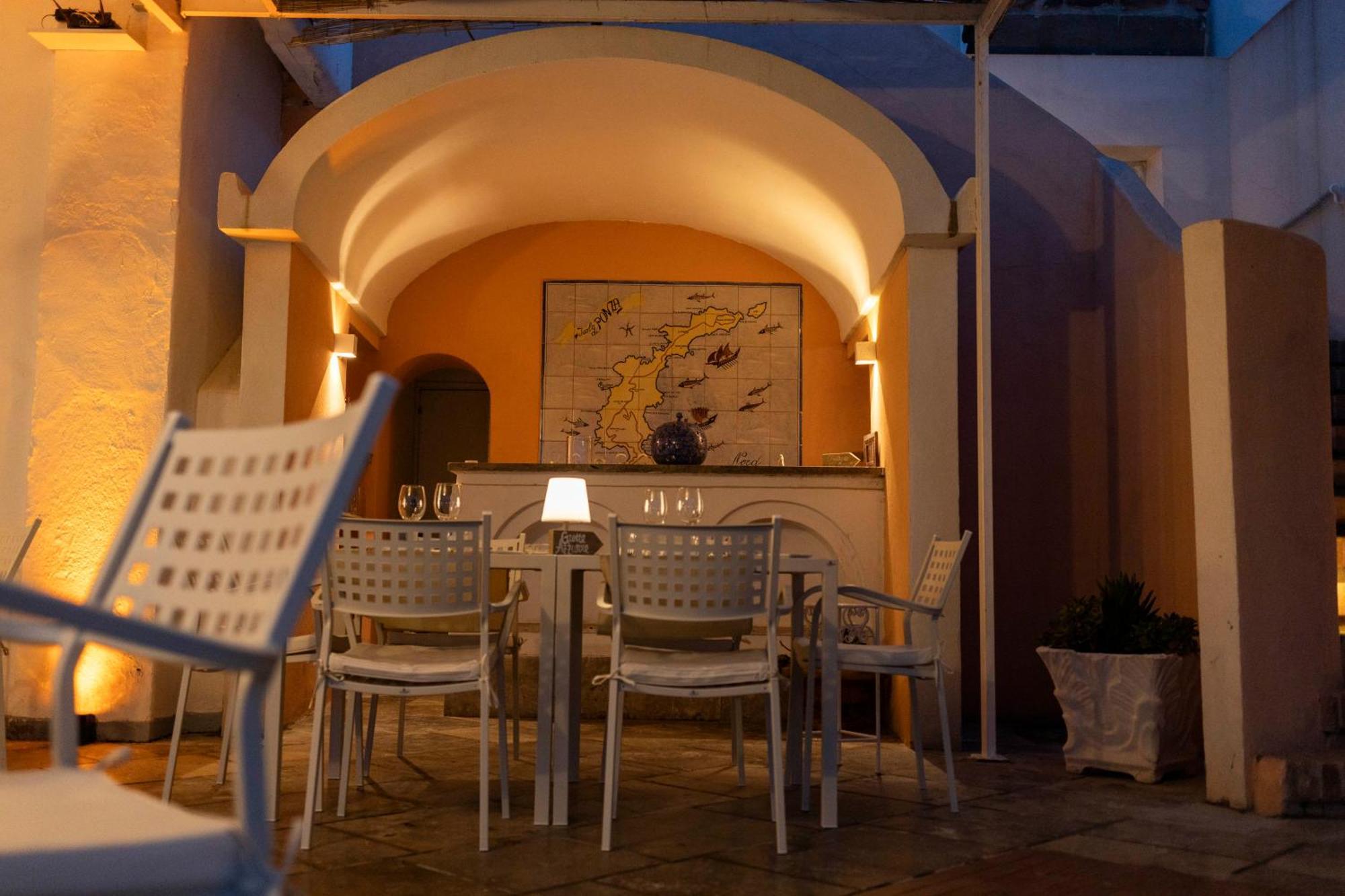 Hotel Chiaia Di Luna Ponza Exterior foto